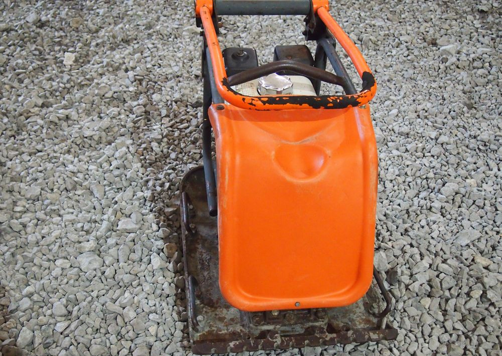 Ubijarka Belle PC5000E 2009 Zagęszczarka ubijarka Bella - Pladevibrator: billede 5 Ubijarka Belle PC5000E 2009 Zagęszczarka ubijarka Bella - Pladevibrator: billede 5