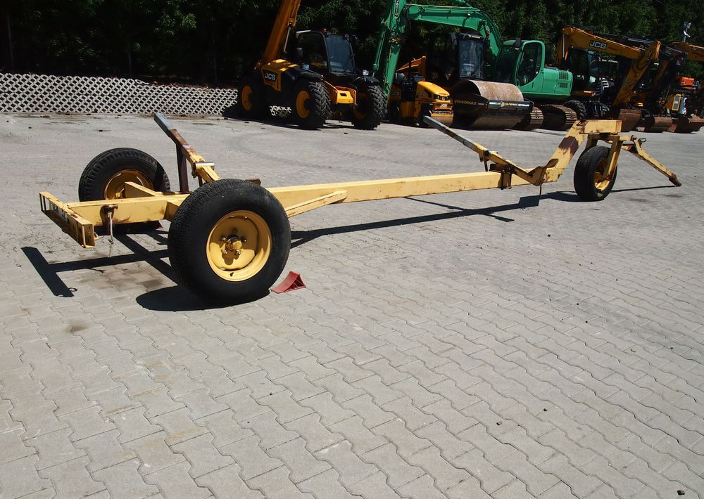 Wózek do kombajnu New Holland 3 kołowy Wózek pod heder do kombajnu - Skærebordsvogn: billede 1 Wózek do kombajnu New Holland 3 kołowy Wózek pod heder do kombajnu - Skærebordsvogn: billede 1