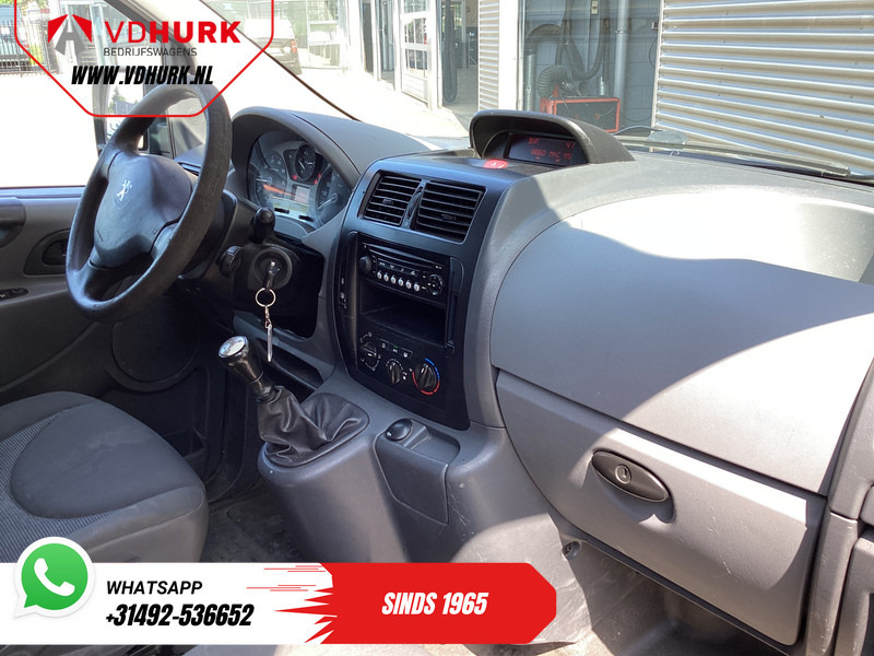 Peugeot Expert 1.6 HDI L2 DC Dubbel Cabine EXPORT ONLY DB Riem V.V./ APK 5-26'/ Airco/ Trekhaak - Små varebil, Mandskabsbil: billede 3 Peugeot Expert 1.6 HDI L2 DC Dubbel Cabine EXPORT ONLY DB Riem V.V./ APK 5-26'/ Airco/ Trekhaak - Små varebil, Mandskabsbil: billede 3