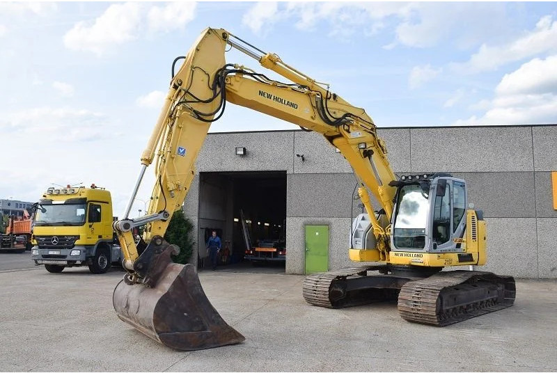New Holland Kobelco E235B SR-LCT - Bæltegravemaskine: billede 3 New Holland Kobelco E235B SR-LCT - Bæltegravemaskine: billede 3