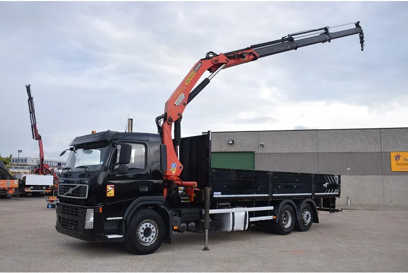 Volvo FM 330 - Lastbil med kran: billede 1 Volvo FM 330 - Lastbil med kran: billede 1