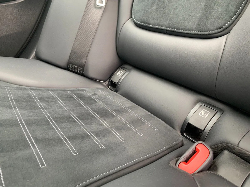 Bil Mercedes-Benz C-Klasse 300*Parktronic*Thermatic*Distronic*Rijstrookassistent*Panoramische dak*: billede 10