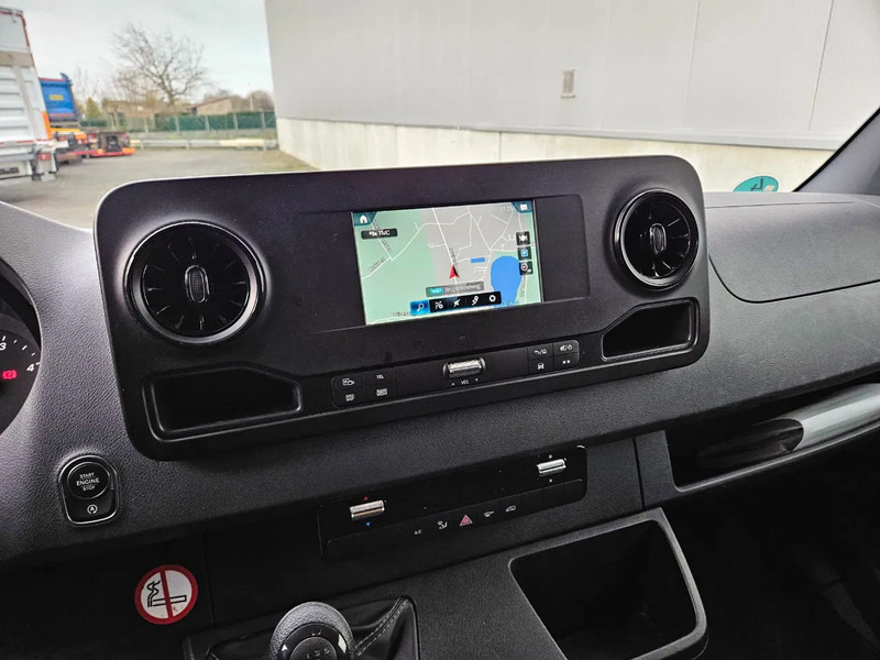 Mercedes-Benz Sprinter 317 CDI*L2H2*360°CAMERA*TEMPOMAT*NAVIGATIE*STOELVERWARMING* - Varevogn: billede 5 Mercedes-Benz Sprinter 317 CDI*L2H2*360°CAMERA*TEMPOMAT*NAVIGATIE*STOELVERWARMING* - Varevogn: billede 5