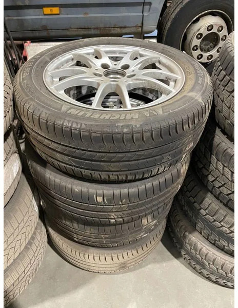 Michelin *205/55 R16 - Dæk og fælge for Bil: billede 1 Michelin *205/55 R16 - Dæk og fælge for Bil: billede 1