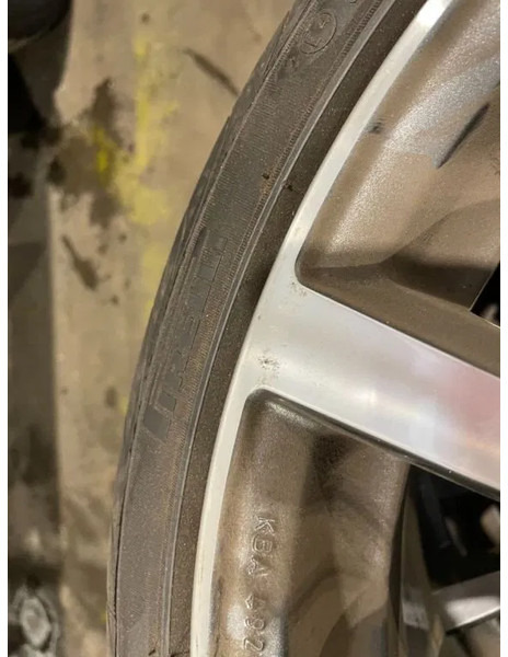 Pirelli *Brock velgen met Pirelli banden *235/35 ZR19 - Dæk og fælge for Bil: billede 2 Pirelli *Brock velgen met Pirelli banden *235/35 ZR19 - Dæk og fælge for Bil: billede 2