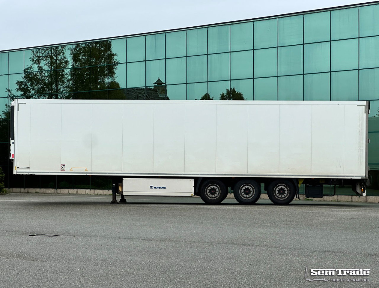 Krone TKS Thermo King SLXe Spectrum BI-Temp Lift Axle Holland-Trailer - Kølevogn sættevogn: billede 2 Krone TKS Thermo King SLXe Spectrum BI-Temp Lift Axle Holland-Trailer - Kølevogn sættevogn: billede 2