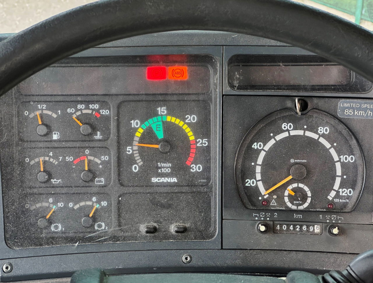 Trækker Scania P94-310 Euro 2 Manual Gearbox Good Condition Michelin Tires Holland-Truck: billede 9