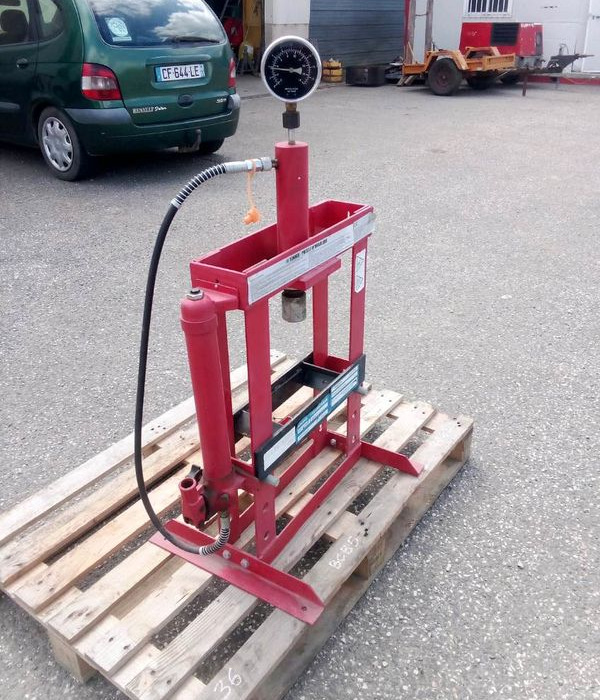 Materiel d' atelier Pour metal , bois, etc - Værkstedsudstyr: billede 4 Materiel d' atelier Pour metal , bois, etc - Værkstedsudstyr: billede 4