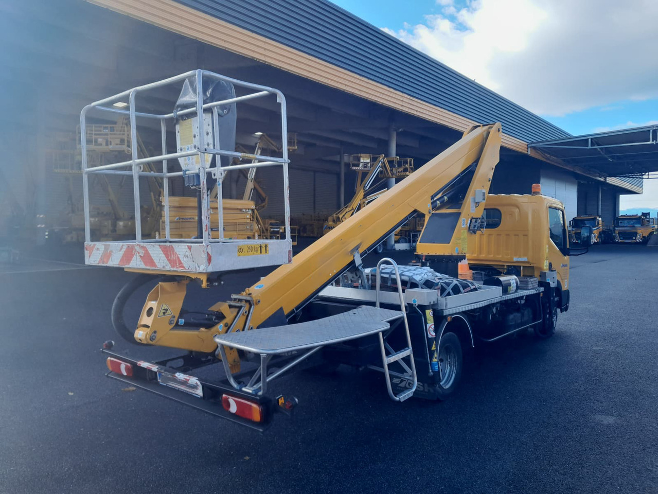 GSR E200T Comfort X - Lastbil med mandskabslift: billede 3 GSR E200T Comfort X - Lastbil med mandskabslift: billede 3