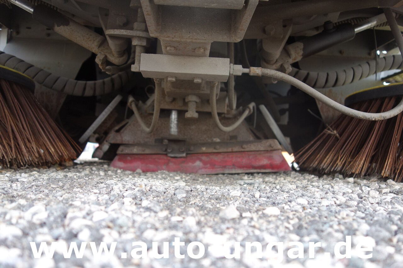 Ravo C540 / 530 Kehrmaschine - Kärcher - Heckabsaugung - Motorschaden - Fejebil: billede 5 Ravo C540 / 530 Kehrmaschine - Kärcher - Heckabsaugung - Motorschaden - Fejebil: billede 5