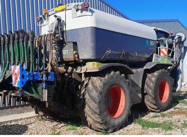 Claas Xerion 4000/783 + SGT(Bauer) - Møgspreder: billede 1 Claas Xerion 4000/783 + SGT(Bauer) - Møgspreder: billede 1