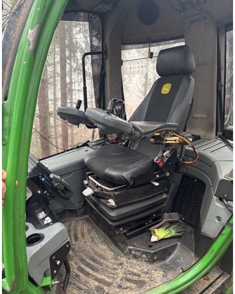 John Deere 1010E 8W - Udkørselsmaskine: billede 5 John Deere 1010E 8W - Udkørselsmaskine: billede 5