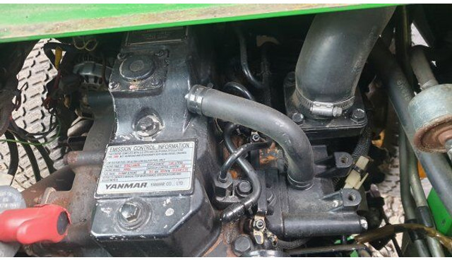 John Deere 1565 Serie II 4WD + MCS 600H - Plæneklipper: billede 5 John Deere 1565 Serie II 4WD + MCS 600H - Plæneklipper: billede 5