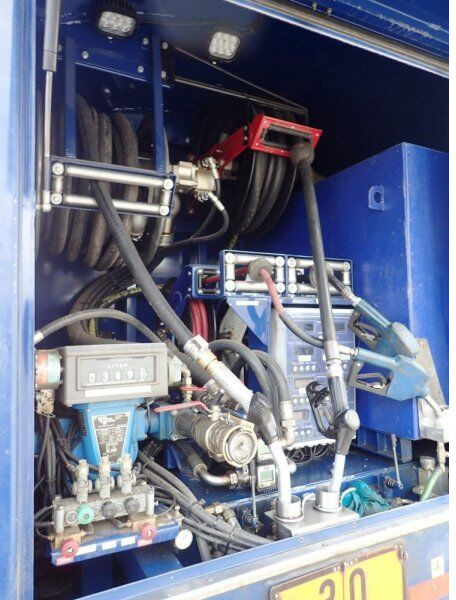 Tankbil til transportering brandstof Renault 19.5t +8m3 (5+3) Kobit: billede 17