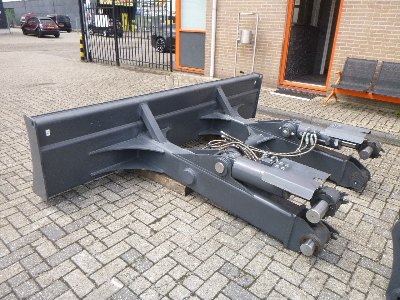 DOOSAN DX235LCR - Bulldozer-skovl for Bæltegravemaskine: billede 2 DOOSAN DX235LCR - Bulldozer-skovl for Bæltegravemaskine: billede 2