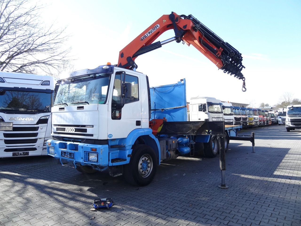 Iveco EuroTrakker 260E31 6X4 Palfinger 36002 - Lastbil med lad, Lastbil med kran: billede 1 Iveco EuroTrakker 260E31 6X4 Palfinger 36002 - Lastbil med lad, Lastbil med kran: billede 1