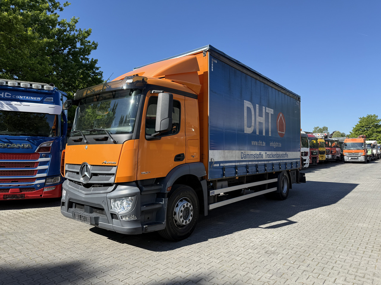 Mercedes-Benz Actros 1827 Kran Palfinger PK 9002 - Lastbil med presenning, Lastbil med kran: billede 1 Mercedes-Benz Actros 1827 Kran Palfinger PK 9002 - Lastbil med presenning, Lastbil med kran: billede 1
