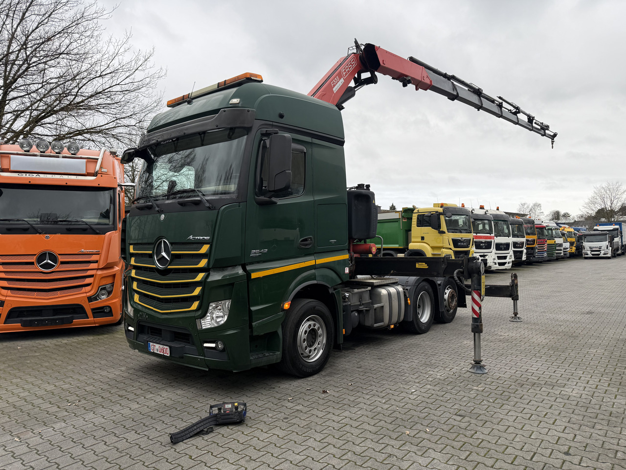 Mercedes-Benz Actros 2542 6X2 Kran Fassi F335 bis 22.5 Meter - Lastbil med kran, Trækker: billede 1 Mercedes-Benz Actros 2542 6X2 Kran Fassi F335 bis 22.5 Meter - Lastbil med kran, Trækker: billede 1