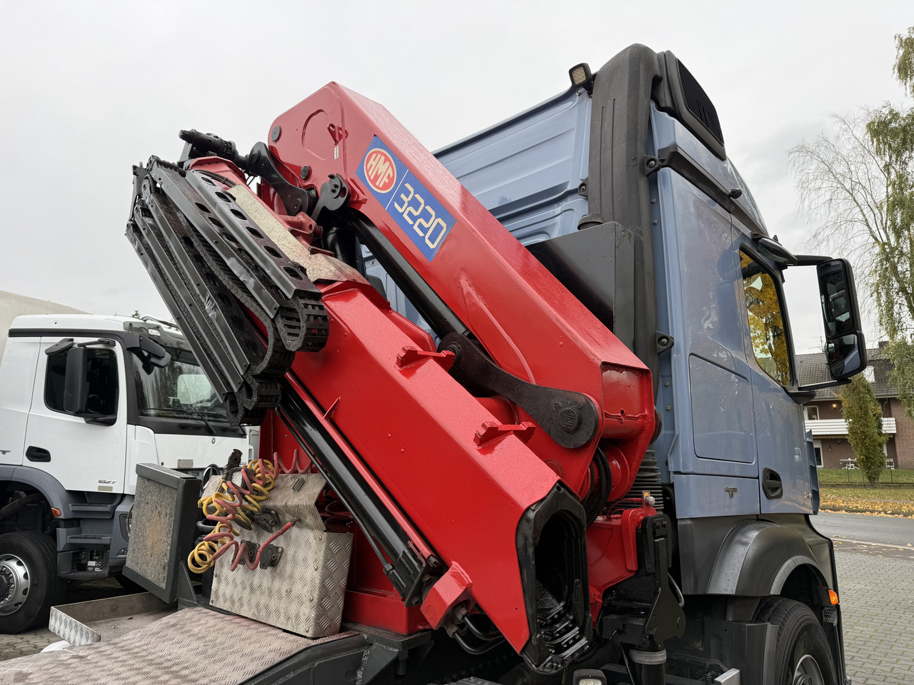 Mercedes-Benz Actros 2548 LS 6X2 Kran HMF 3220 bis 16 Meter - Lastbil med kran, Trækker: billede 2 Mercedes-Benz Actros 2548 LS 6X2 Kran HMF 3220 bis 16 Meter - Lastbil med kran, Trækker: billede 2