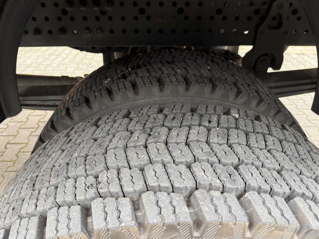 Mercedes-Benz Arocs 1827 AK 4X4 Ex-Bundeswehr - Lastbil chassis: billede 3 Mercedes-Benz Arocs 1827 AK 4X4 Ex-Bundeswehr - Lastbil chassis: billede 3