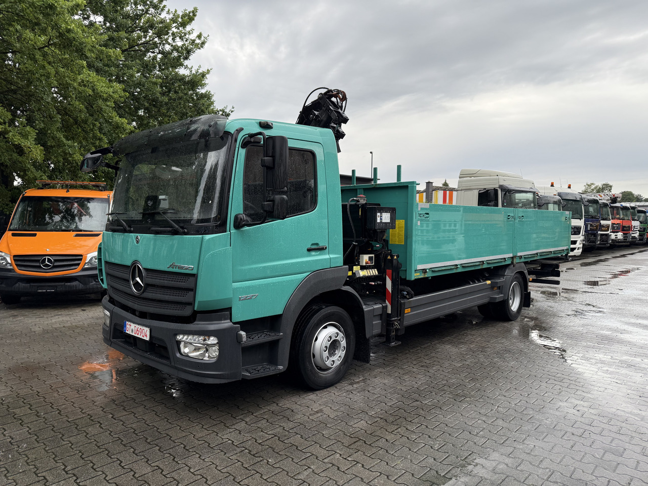 Mercedes-Benz Atego 1227 Kran MKG 96 - Lastbil med lad, Lastbil med kran: billede 1 Mercedes-Benz Atego 1227 Kran MKG 96 - Lastbil med lad, Lastbil med kran: billede 1