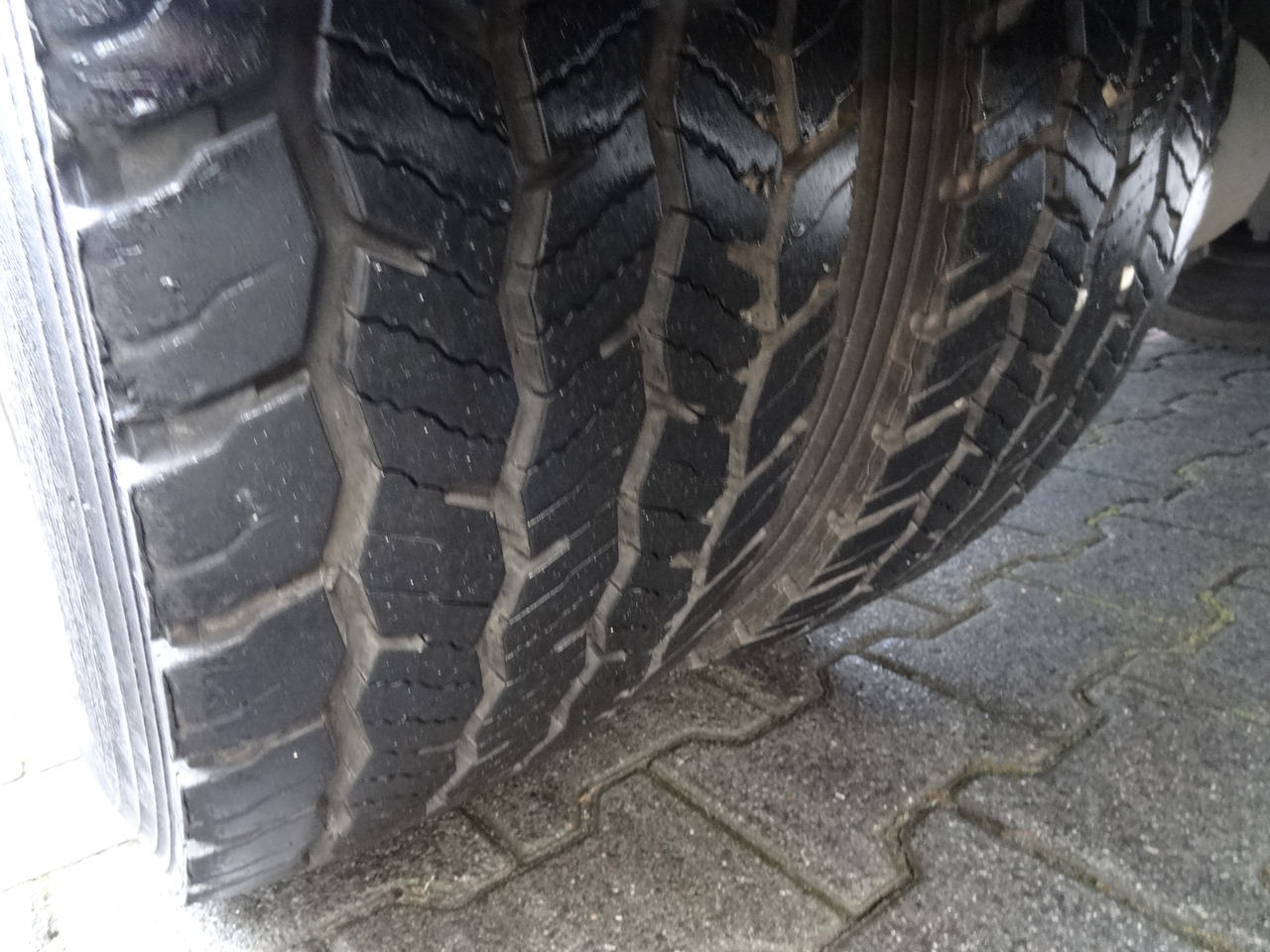 Mercedes-Benz Atego 818 Kran Palfinger 6501 - Lastbil med kran, Lastbil med lad: billede 2 Mercedes-Benz Atego 818 Kran Palfinger 6501 - Lastbil med kran, Lastbil med lad: billede 2
