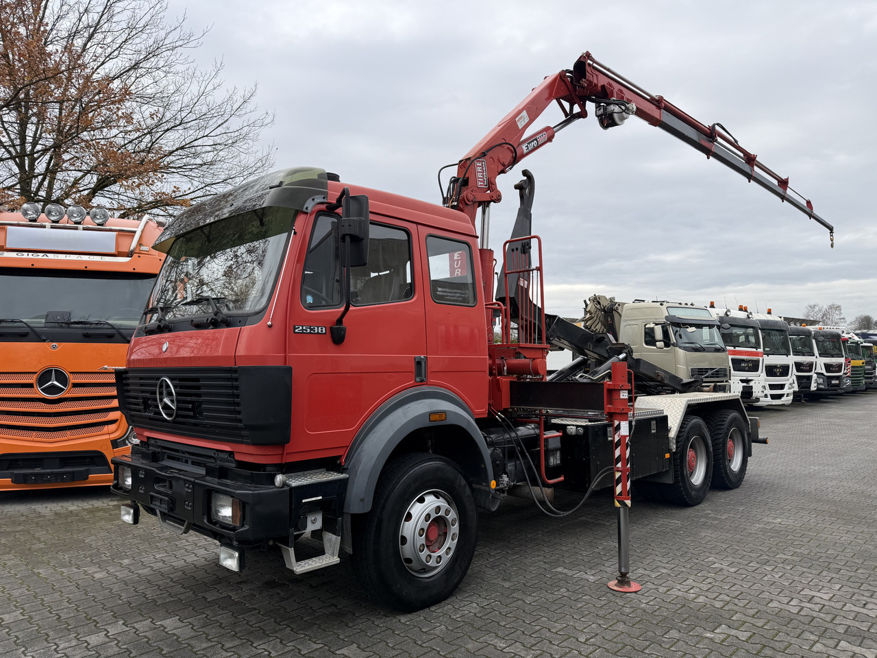 Mercedes-Benz SK 2538 6X4 Haken Kran/ Oldtimer/ Feuerwehr - Lastbil kroghejs, Lastbil med kran: billede 1 Mercedes-Benz SK 2538 6X4 Haken Kran/ Oldtimer/ Feuerwehr - Lastbil kroghejs, Lastbil med kran: billede 1