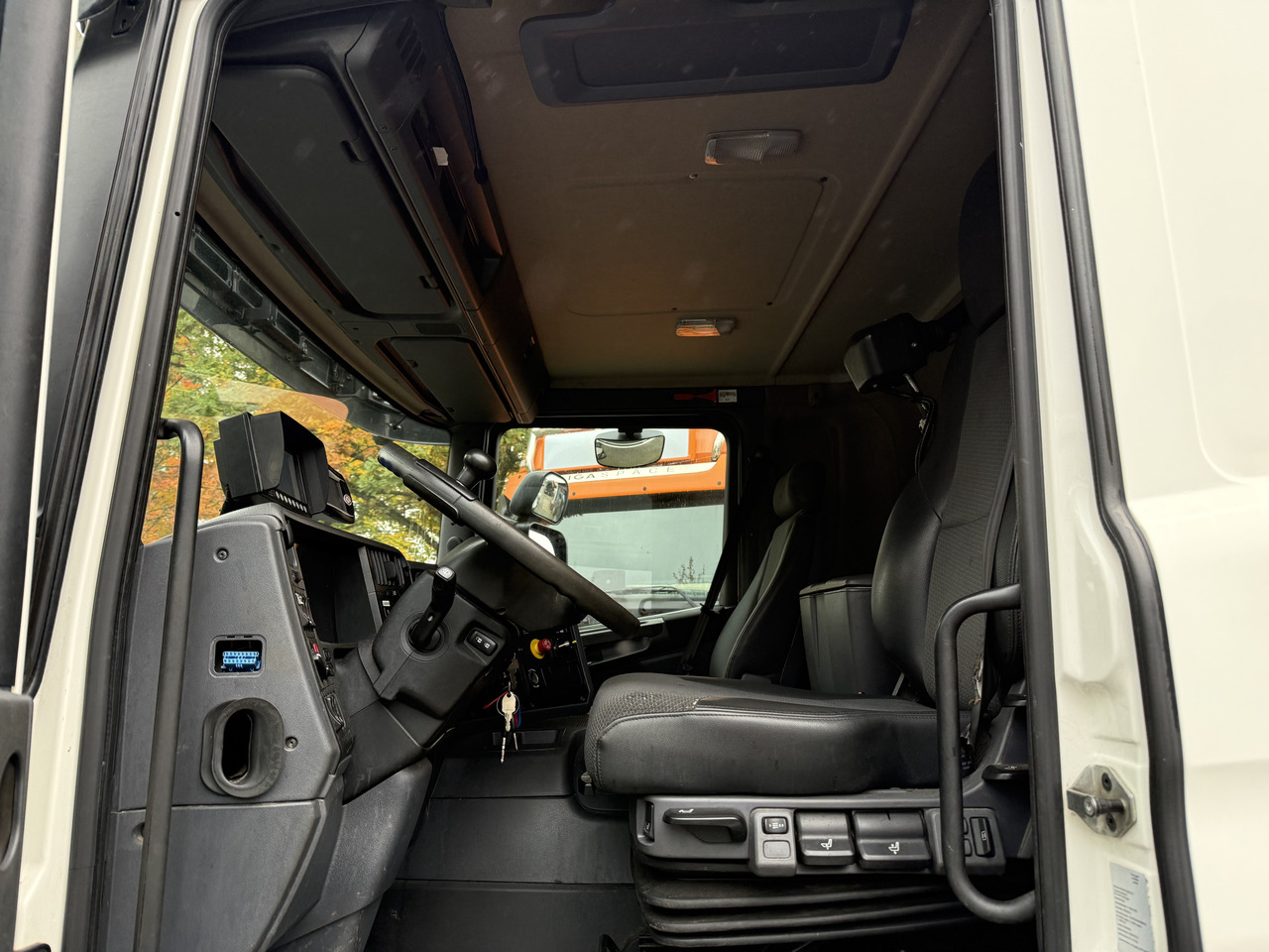 Scania P280 6X2*4 - Lastbil chassis: billede 3 Scania P280 6X2*4 - Lastbil chassis: billede 3