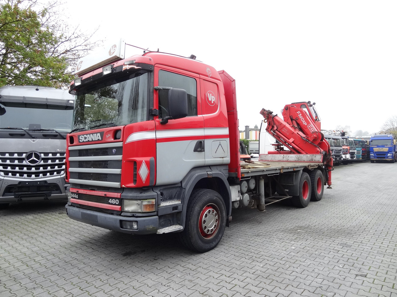Scania R144 460 6X4 Fassi 360 bis 25 Meter - Lastbil med kran, Lastbil med lad: billede 1 Scania R144 460 6X4 Fassi 360 bis 25 Meter - Lastbil med kran, Lastbil med lad: billede 1