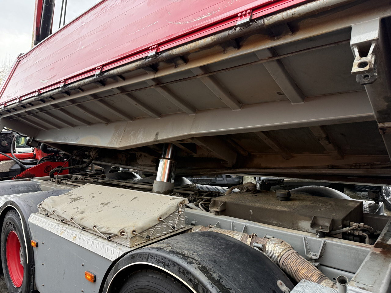 Scania R580 V8 8X4 Kipper Kran Palfinger 22002 - Lastbil med kran, Tipvogn lastbil: billede 3 Scania R580 V8 8X4 Kipper Kran Palfinger 22002 - Lastbil med kran, Tipvogn lastbil: billede 3