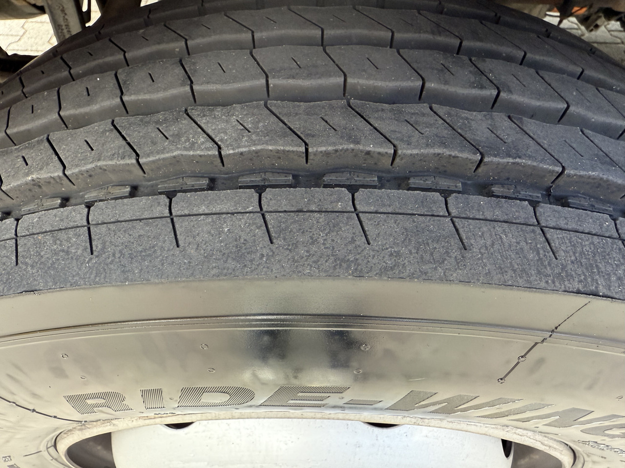 Volvo FL210 14 Tonner - Lastbil med presenning: billede 2 Volvo FL210 14 Tonner - Lastbil med presenning: billede 2
