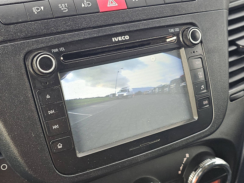 Varebil med kasse Iveco Daily 40C18 Bakwagen Laadklep: billede 12