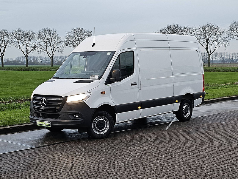 Mercedes-Benz Sprinter 317 L2H2 Mbux Navi RWD! - Varevogn: billede 2 Mercedes-Benz Sprinter 317 L2H2 Mbux Navi RWD! - Varevogn: billede 2