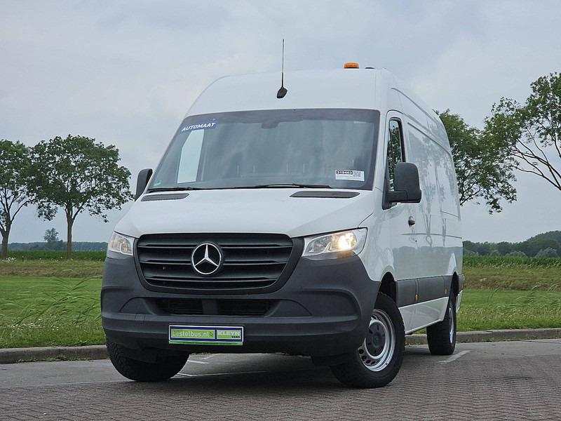 Mercedes-Benz Sprinter 319 L2H2 V6 3.5t-Trekh. - Varevogn: billede 1 Mercedes-Benz Sprinter 319 L2H2 V6 3.5t-Trekh. - Varevogn: billede 1