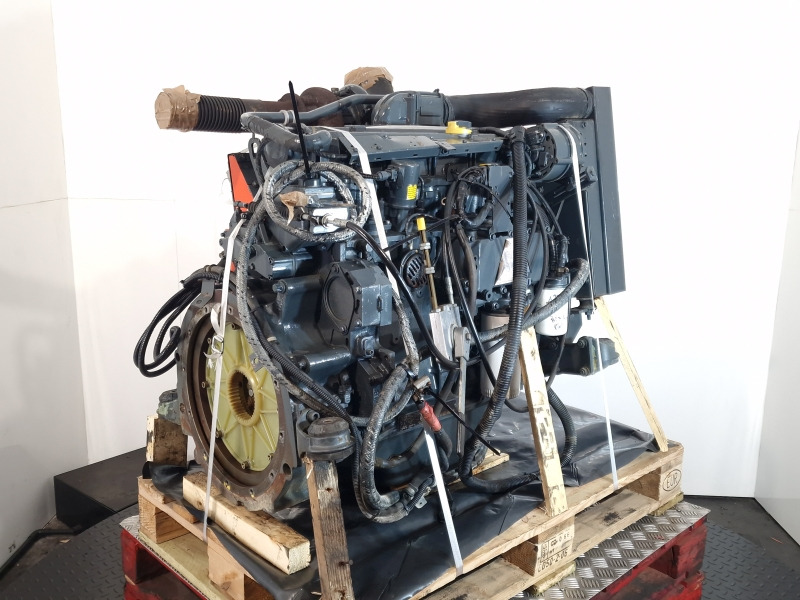 Deutz BF4M1013C Engine (Industrial) - Motor for Industrimaskine: billede 1 Deutz BF4M1013C Engine (Industrial) - Motor for Industrimaskine: billede 1