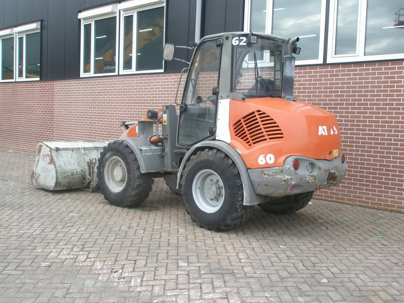 Atlas 60 - Gummihjulslæsser: billede 2 Atlas 60 - Gummihjulslæsser: billede 2