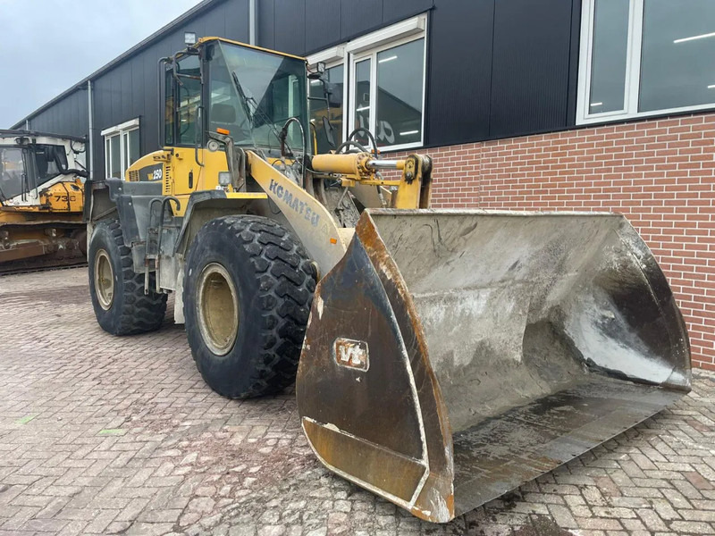 Komatsu WA250-5 - Gummihjulslæsser: billede 2 Komatsu WA250-5 - Gummihjulslæsser: billede 2