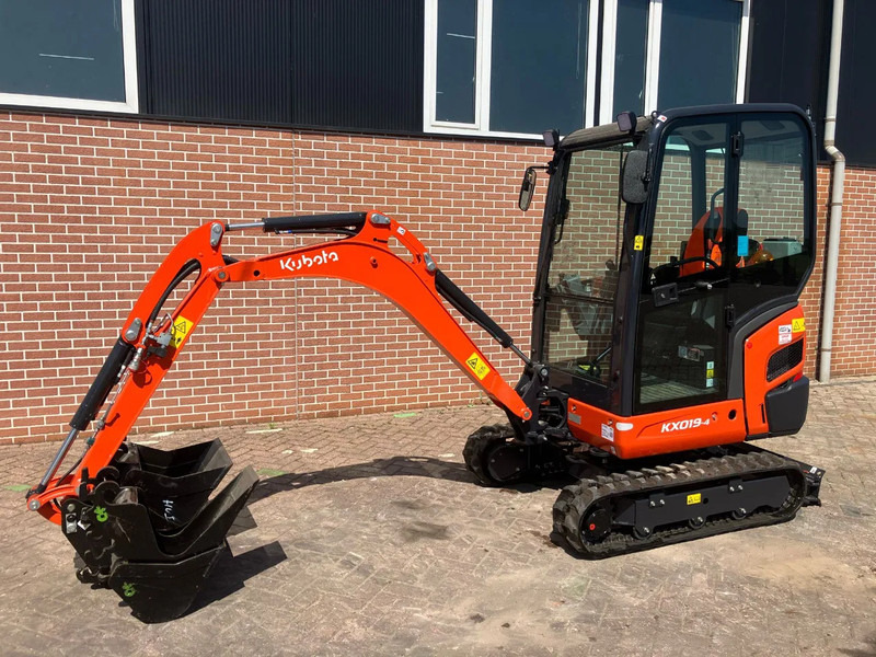 Kubota KX019 4 - Bæltegravemaskine: billede 1 Kubota KX019 4 - Bæltegravemaskine: billede 1