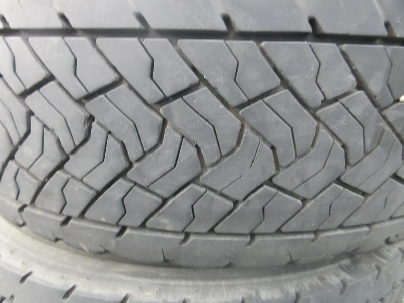 Goodyear 315/ 70 / 22.5 VIER ACHTERBANDEN M+S STAALWIEL PROFIEL 75% - Dæk for Lastbil: billede 2 Goodyear 315/ 70 / 22.5 VIER ACHTERBANDEN M+S STAALWIEL PROFIEL 75% - Dæk for Lastbil: billede 2