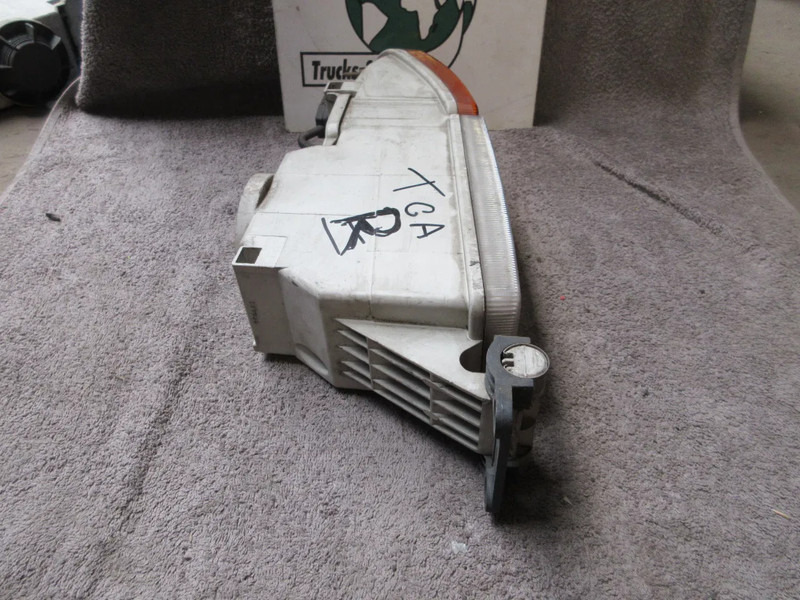 MAN 81.25320-6090 MAN TGA RECHTS MISTLAMP MODEL 2005 - Tågelygte for Lastbil: billede 2 MAN 81.25320-6090 MAN TGA RECHTS MISTLAMP MODEL 2005 - Tågelygte for Lastbil: billede 2