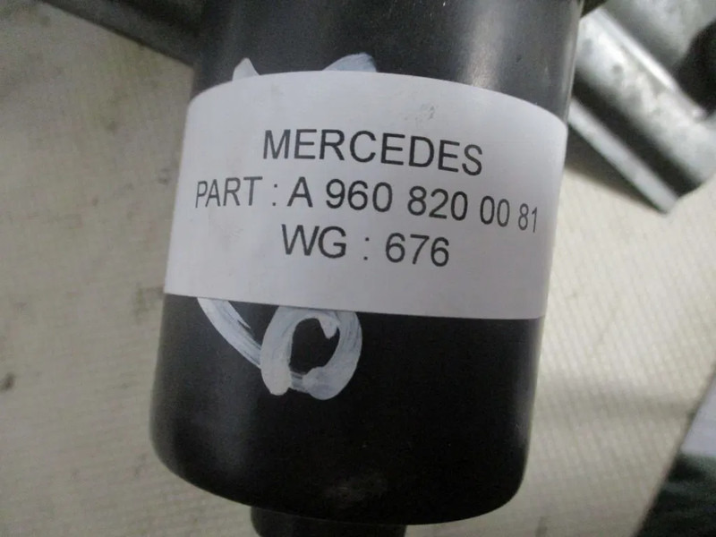 Mercedes-Benz A 960 820 00 81/A 960 820 18 81 RUITENWISSERMECHANIEK ACTROS EURO 6 - Elektrisk system for Lastbil: billede 4 Mercedes-Benz A 960 820 00 81/A 960 820 18 81 RUITENWISSERMECHANIEK ACTROS EURO 6 - Elektrisk system for Lastbil: billede 4