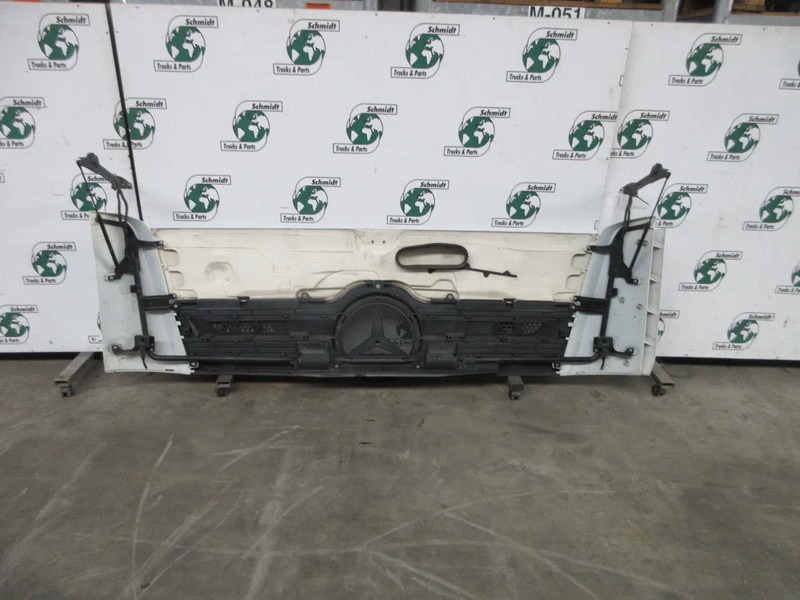 Mercedes-Benz ACTROS A 960 750 04 09 / A 960 750 06 18 FRONTPLAAT/GRILLE EURO 6 - Gitter for Lastbil: billede 4 Mercedes-Benz ACTROS A 960 750 04 09 / A 960 750 06 18 FRONTPLAAT/GRILLE EURO 6 - Gitter for Lastbil: billede 4