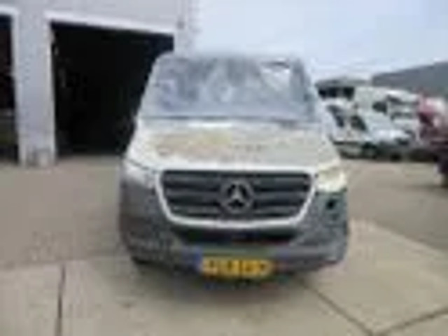 Mercedes-Benz MERCEDES SPRINTER 516 CABINE ZONDER ACHTER CHASSIS WG 1025 - Førerhus og interiør for Lastbil: billede 2 Mercedes-Benz MERCEDES SPRINTER 516 CABINE ZONDER ACHTER CHASSIS WG 1025 - Førerhus og interiør for Lastbil: billede 2