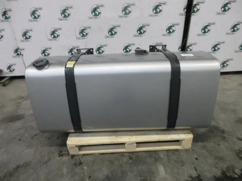 Volvo 2156455 DIESELTANK VOLVO FM 420 EURO 6 MODEL 2018 - Brændstoftank for Lastbil: billede 4 Volvo 2156455 DIESELTANK VOLVO FM 420 EURO 6 MODEL 2018 - Brændstoftank for Lastbil: billede 4