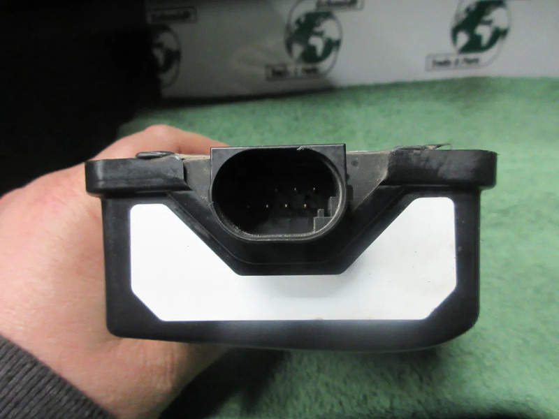 Volvo 21723744 // 22366106 RADAR SENSOR VOLVO FM 420 EURO 6 MODEL 2018 - Elektrisk system for Lastbil: billede 4 Volvo 21723744 // 22366106 RADAR SENSOR VOLVO FM 420 EURO 6 MODEL 2018 - Elektrisk system for Lastbil: billede 4