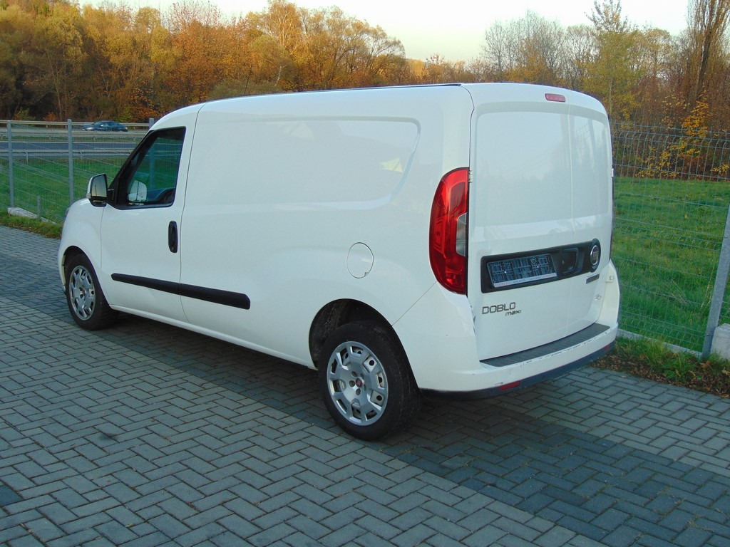 FIAT Doblo 1,6 MultiJet 105KM MAXI MAX - Små varebil: billede 3 FIAT Doblo 1,6 MultiJet 105KM MAXI MAX - Små varebil: billede 3