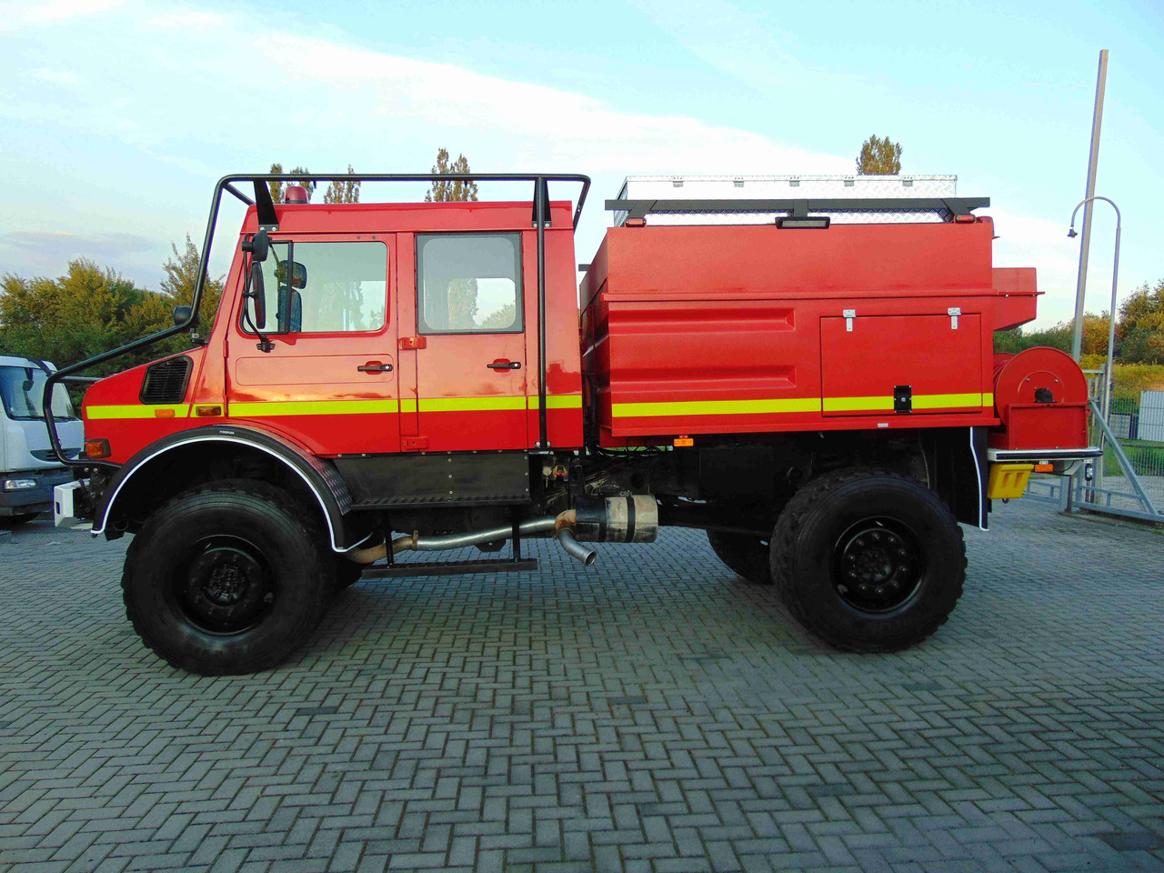 MERCEDES-BENZ Unimog U5000 4x4 DESAUTEL - 5000 WATER !!! - Brandbil: billede 5 MERCEDES-BENZ Unimog U5000 4x4 DESAUTEL - 5000 WATER !!! - Brandbil: billede 5