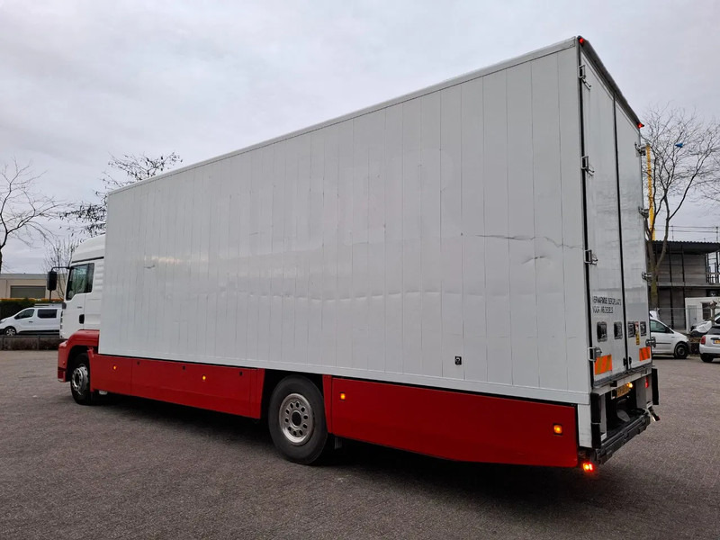 MAN TG310A / NL TRUCK / TUV:06-07-2026 / ONLY:249085 KM / SMART TACHO / 1SIDE OPEN / PLATFORM 2000 KG / AUTOMATIC / EURO-3 / 2002 - Lastbil varevogn: billede 4 MAN TG310A / NL TRUCK / TUV:06-07-2026 / ONLY:249085 KM / SMART TACHO / 1SIDE OPEN / PLATFORM 2000 KG / AUTOMATIC / EURO-3 / 2002 - Lastbil varevogn: billede 4