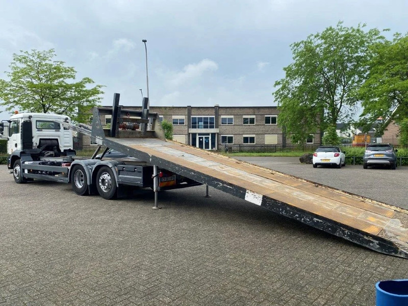 MAN TGA26.320 / SLIDING PLATEAU / WINCH / LIFT AXLE / MACHINE CARRIER / MANUAL / EURO-4 / 2007 - Lastbil med lad: billede 5 MAN TGA26.320 / SLIDING PLATEAU / WINCH / LIFT AXLE / MACHINE CARRIER / MANUAL / EURO-4 / 2007 - Lastbil med lad: billede 5