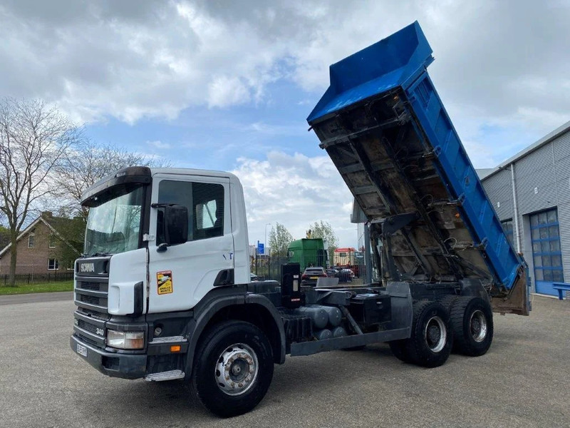 Scania 114-340 / 6X4 / 2 SIDE TIPPER / BIG AXLE / FULL-STEEL / DRUM BRAKES / MANUAL / 1999 - Tipvogn lastbil: billede 2 Scania 114-340 / 6X4 / 2 SIDE TIPPER / BIG AXLE / FULL-STEEL / DRUM BRAKES / MANUAL / 1999 - Tipvogn lastbil: billede 2
